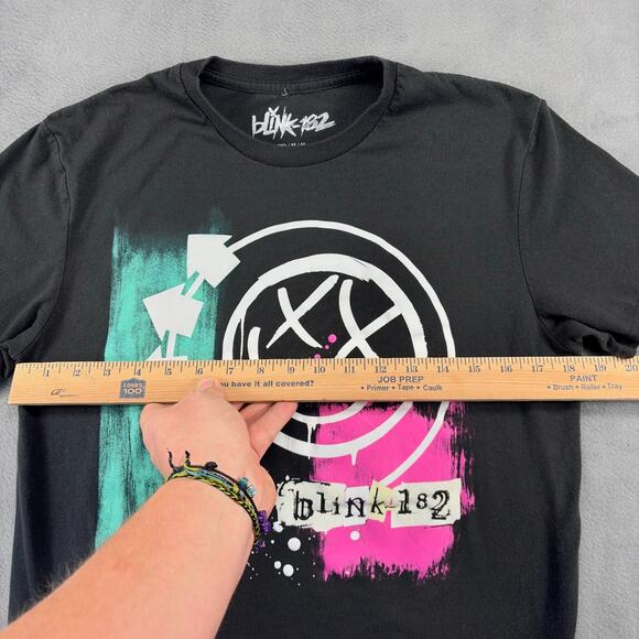 Blink 182 Band T-Shirt Men's Medium Black Short Sleeve "X-eyes" Logo Y2K Smiley - Picture 5 of 6
